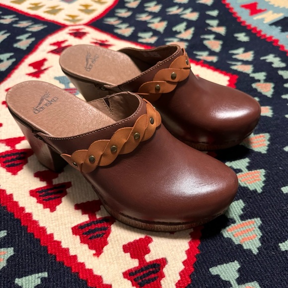 Dansko Brown Genuine Full Grain Leather Rach Braided Heeled Brandy Comfort Clogs - Picture 2 of 10